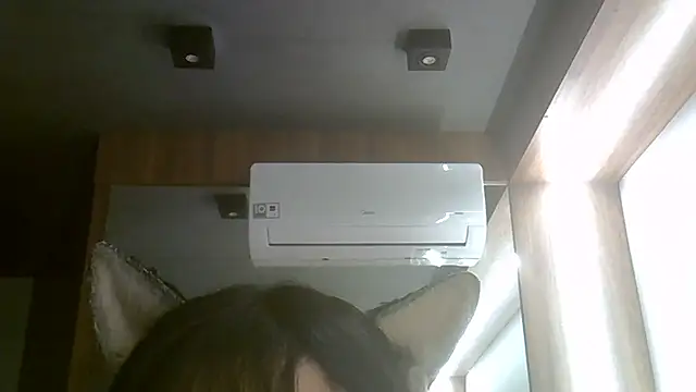 SkinnyKitten live cam