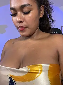 aleja_montiel__ webcam