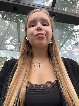 Liza_risky webcam