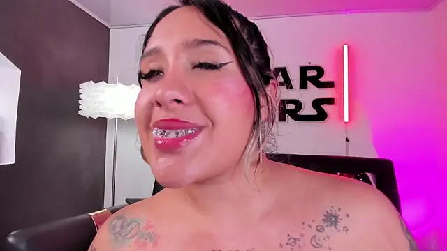 miss_danika webcam