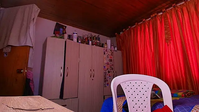 jeanne_holland's live cam