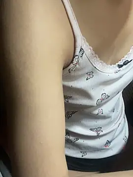 Mina048 webcam