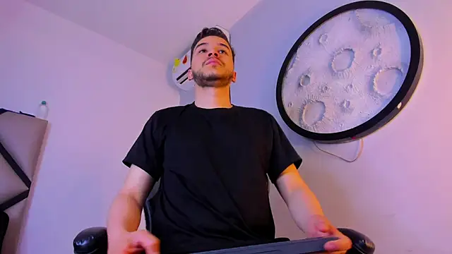 mike_257 webcam