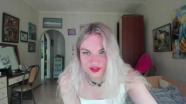 milliKira006 webcam