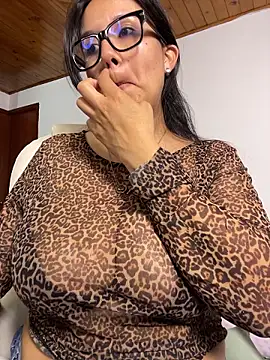 SWEETLILY18 webcam