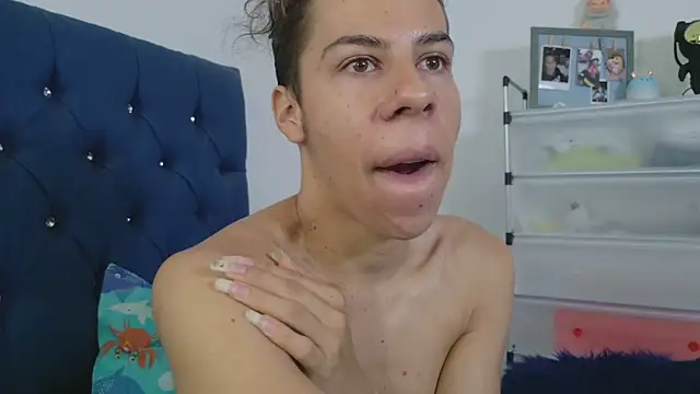 grey___27 live cam on StripChat