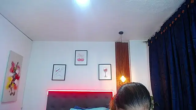 sasi_luna - Sasi_luna's free webcam - UK Sex Cams