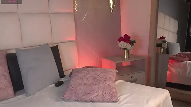 SaraMonroe1 webcam