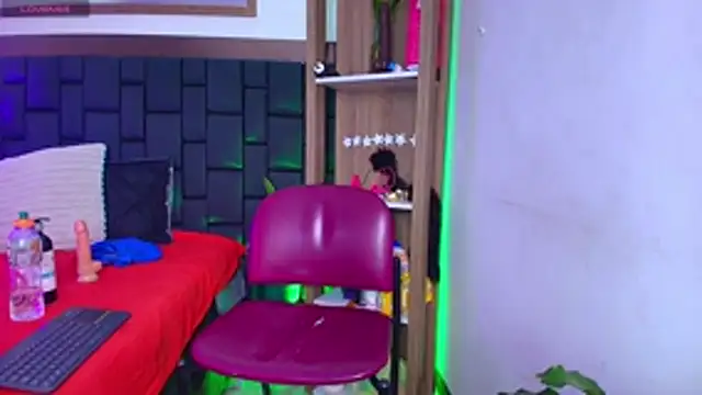 EllenaBoobs_ webcam