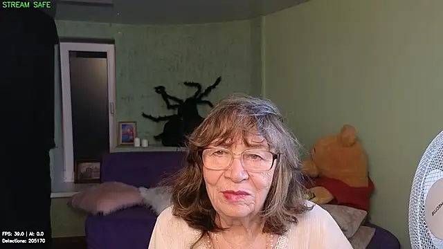 Betty_Brick live cam on StripChat