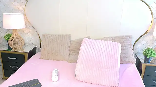 KaylaDavies webcam