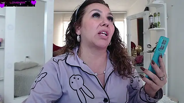 Myrnasexxx webcam