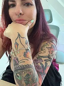 LunaMoongirl webcam