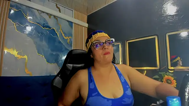 megan_glenda live cam on StripChat