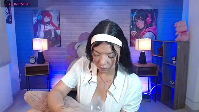 zoe_lynch77 webcam