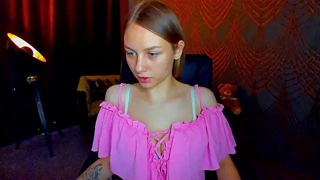 MilaAddams webcam