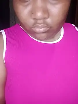 ChubbyMidgetxxx19 webcam