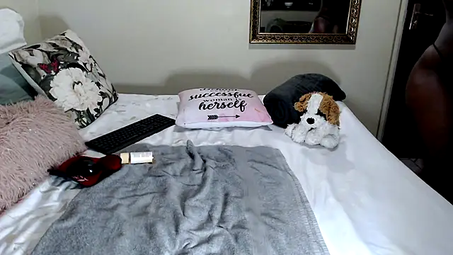 FitSelina66 webcam