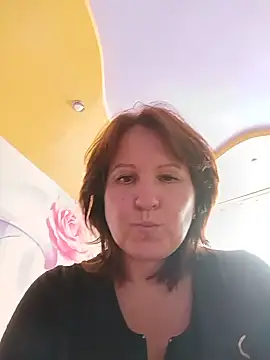 ViolettaLove888 live cam on StripChat