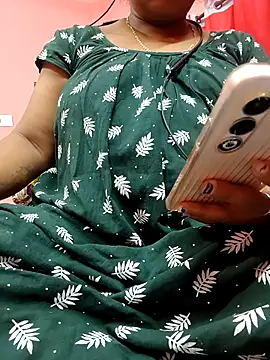 Cute-Swewty webcam