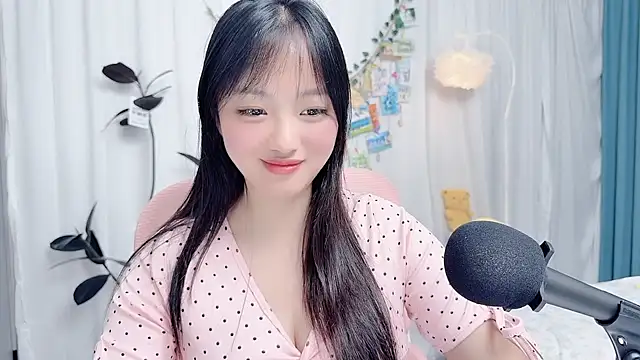 Winnie666999 webcam