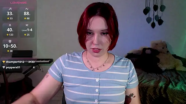 ember_lune webcam