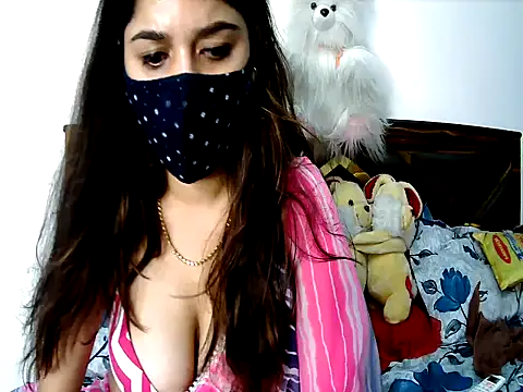 Gloie4u live cam on StripChat