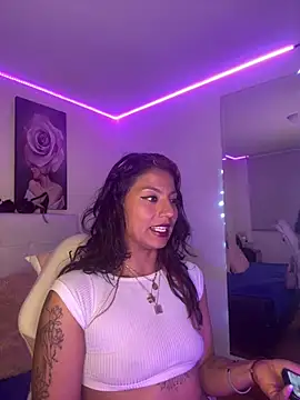 SamathaMay live cam on StripChat