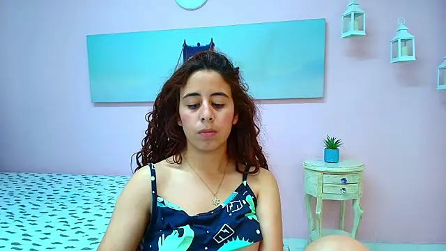scarlett_clyde (F young) - Finger pussy