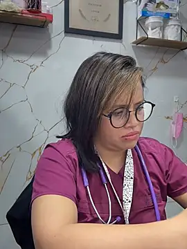 Melany-1 live cam on StripChat