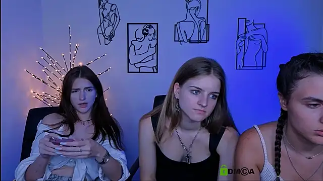 lisa_dark_ webcam