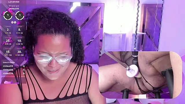 MhiaRey live cam on StripChat