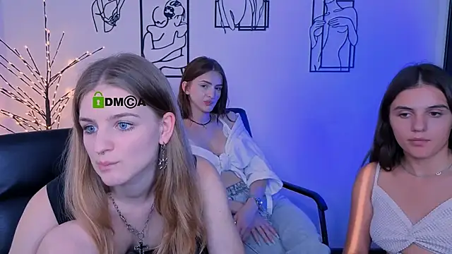 lisa_dark_ webcam