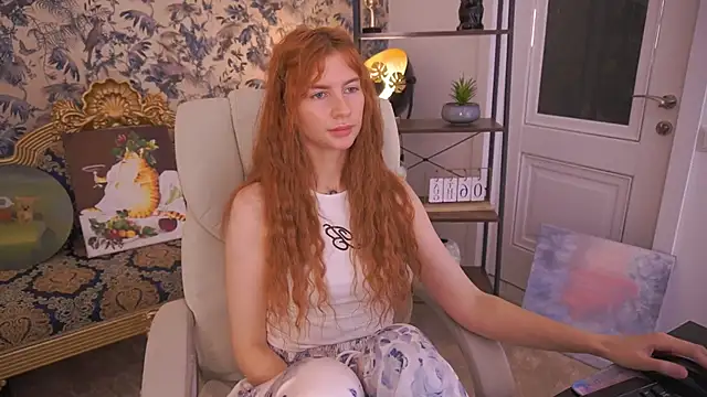 Nicol_Moonn webcam