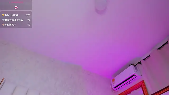 MiaSichell webcam