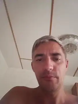 HotRamis83 webcam