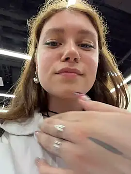lucy-joy webcam