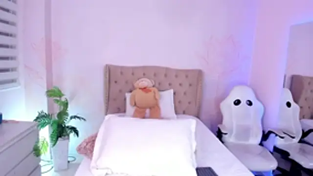 EmilySanchezz webcam