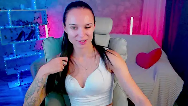 NicoleMerz webcam