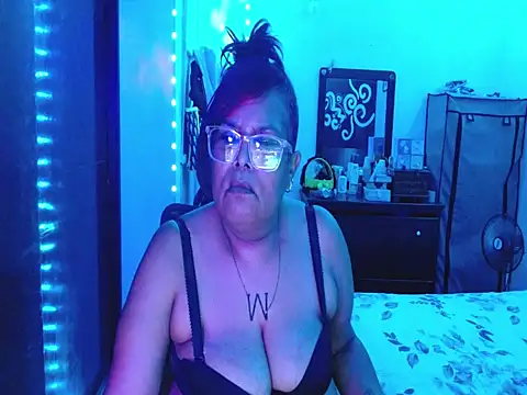 curvy_12 webcam