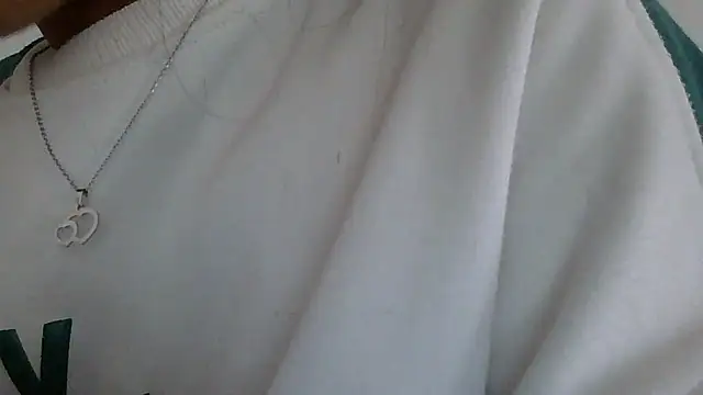 Pocahontas_Honey webcam