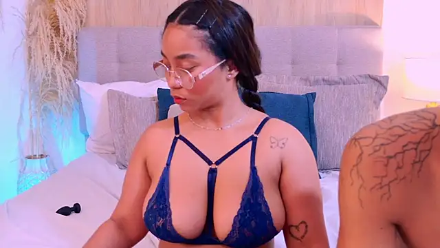 RoseAndDominic webcam