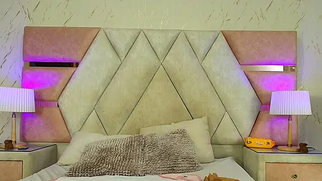 Mia_nova18 webcam