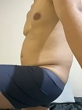 goldenboy_7777 webcam