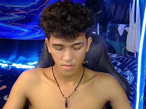 hugekenbigcock webcam