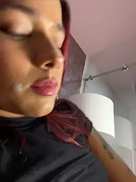 amber_sparkle live cam on StripChat
