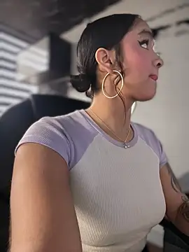 Isabella-Teen webcam