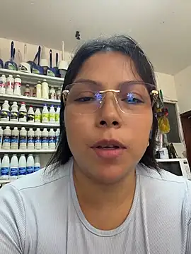 ISABELLA__LUNA live cam on StripChat