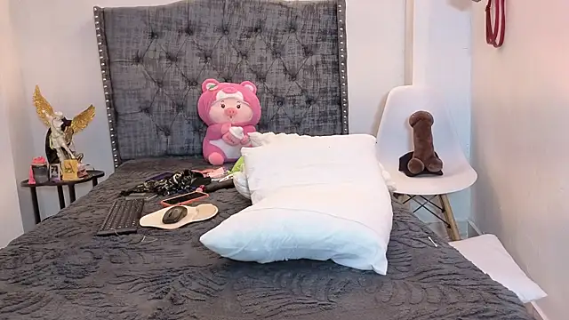 kyana_cream webcam
