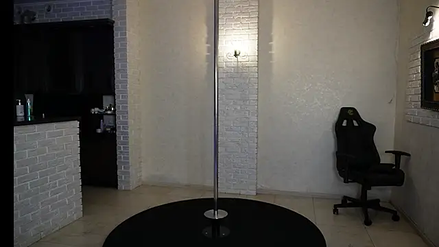 LisaElfy webcam